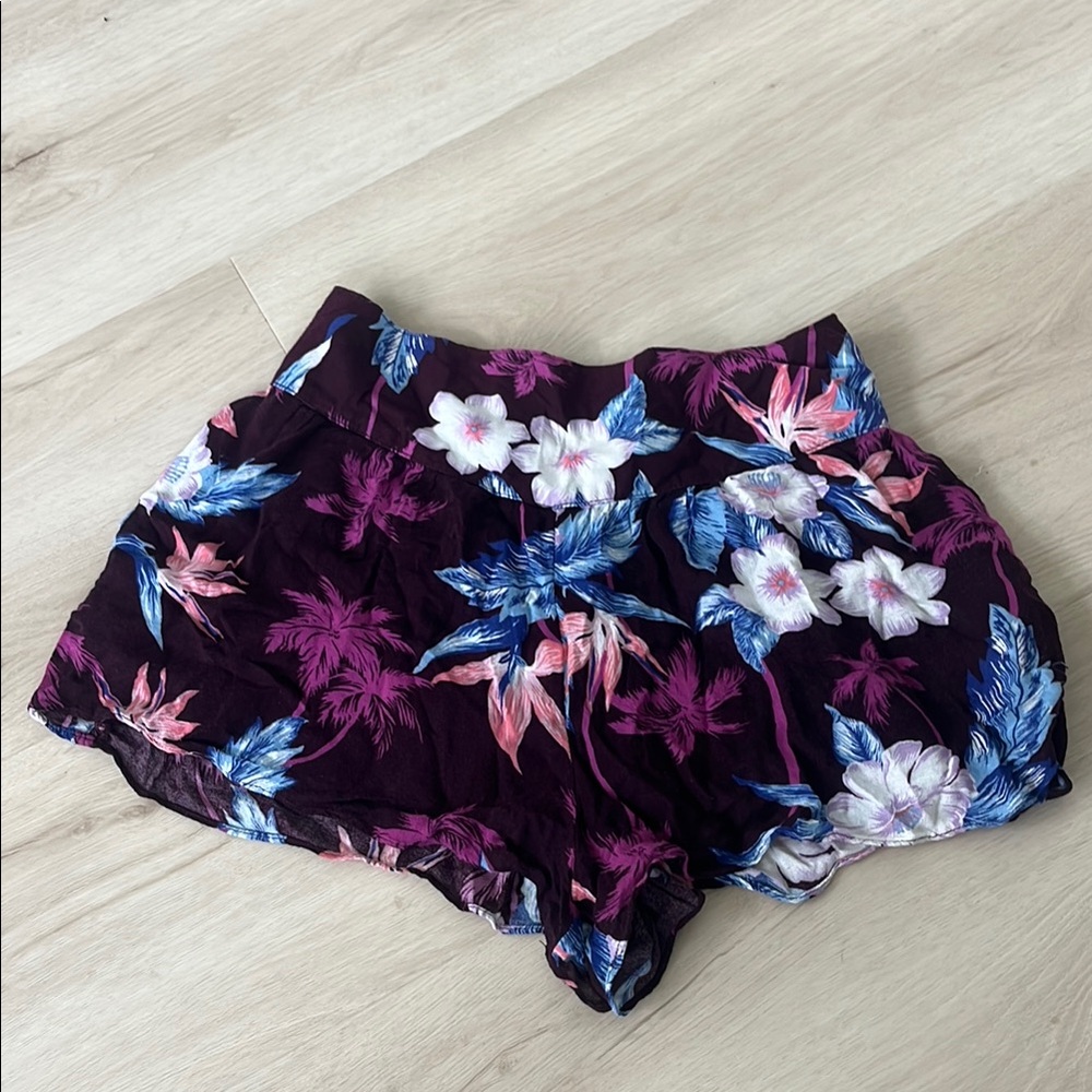 American Eagle Floral Women's Shorts